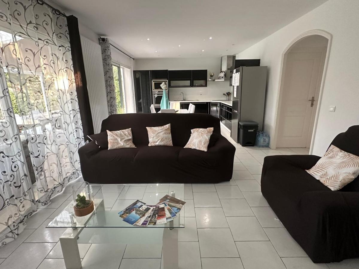 Petite Maisonette Adossee Mais Independante Avec Piscine Villa Peymeinade Exterior photo